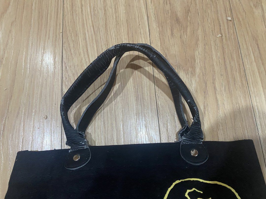 Peanuts Snoopy Charlie Brown Tote Bag (Category: Tote Bags) located in Rizal. Submitted by protractor (Listing ID 1461709267, Image 3). Description: Location: Taytay, Rizal MOP: GCASH SF: Shoulder by Buyer Del: Via Lalamove/ J&T .