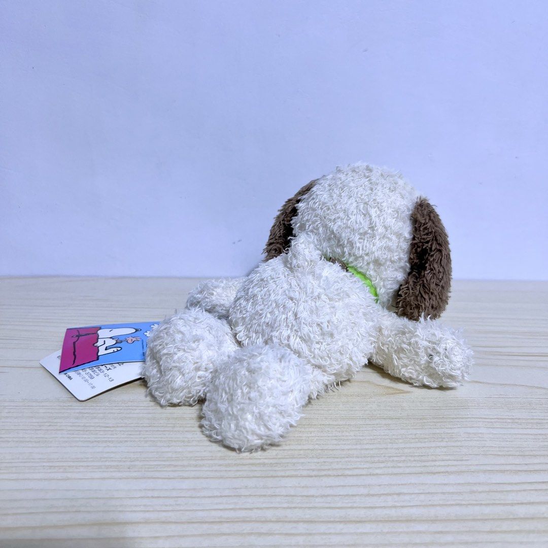 Peanuts Snoopy Lying Down Plush 20x9cm - Php 250 (Category: Plushies & Soft Toys) located in Davao. Submitted by pandorastoybox (Listing ID 1461748842, Image 3). Description: Peanuts Snoopy Lying Down Plush 20x9cm - Php 250.