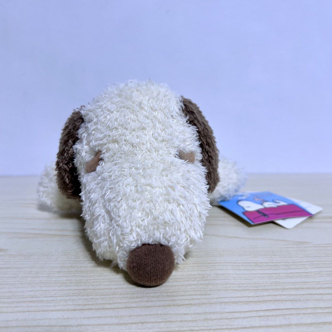 Peanuts Snoopy Lying Down Plush 20x9cm - Php 250 (Category: Plushies & Soft Toys) located in Davao. Submitted by pandorastoybox (Listing ID 1461748842, Image 2). Description: Peanuts Snoopy Lying Down Plush 20x9cm - Php 250.