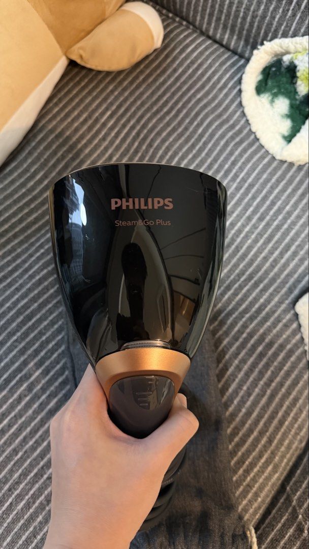 Philips Steam Go handheld steam iron （分類：熨斗及掛熨機）位於 Hong Kong。 由 jwatches 提交（商品編號 1461675302，圖片 1）。簡介： 。