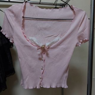 (Category: ) located in . Submitted by cinabonthrifts (Listing ID 1461741558, Image 1). Description: .
