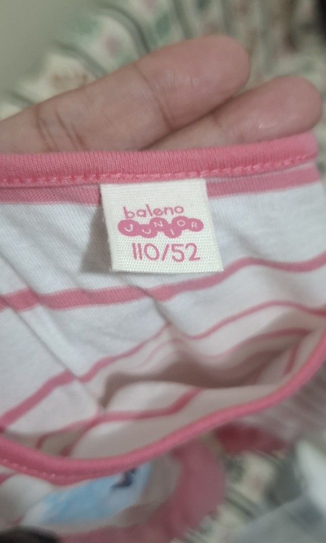 Pink Tulle dress (Category: Babies & Kids Fashion) located in Quezon City. Submitted by thetetajabakes (Listing ID 1461631939, Image 2). Description: - preloved ( minimal holes at the back ) - fit up to 3 to 5 yrs old - from HK gift sa anak ko - outgrown clothes - RFS : Decluttering.