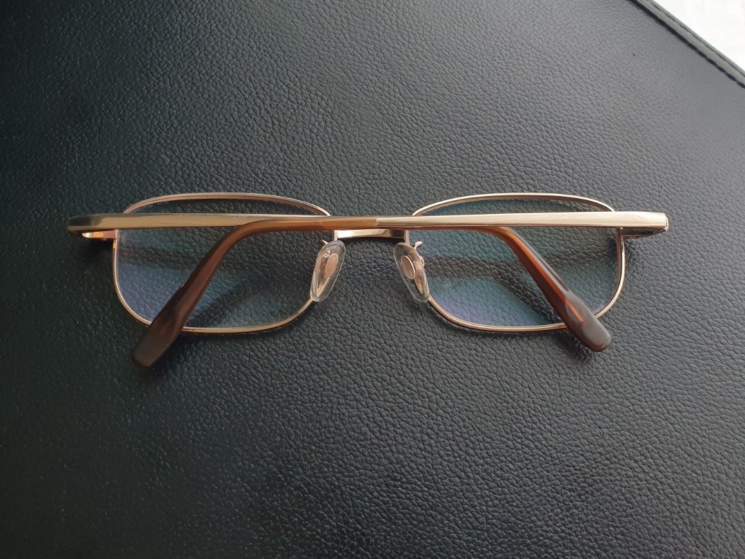 P-ixel II Titanium Eyeglass Frame (Category: Sunglasses & Eyewear) located in Quezon City. Submitted by WasalakTwo (Listing ID 1461748189, Image 2). Description: Bought in Japan Durable and high quality Goodcondition Clean and presentable Lens are graded, but replaceable Open for delivery nationwide Front Width 14cm Front Height 3.5cm.