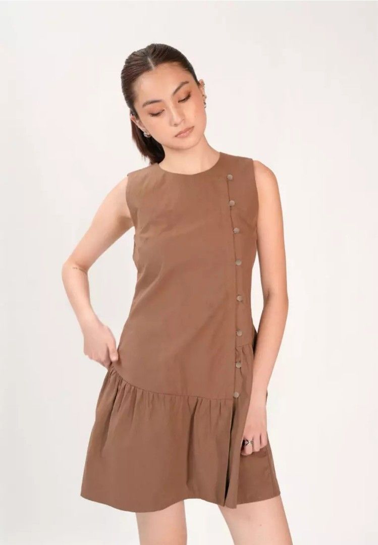 Plains & Prints Brown Dress (Category: Dresses) located in Manila. Submitted by sydelle21b04448 (Listing ID 1461771628, Image 1). Description: 📌 Size: Medium 📌 Original Price: ₱2,400 📌 Bought just yesterday 📌 Worn only once, on the same day it was purchased 📌 In excellent condition, almost brand new!.