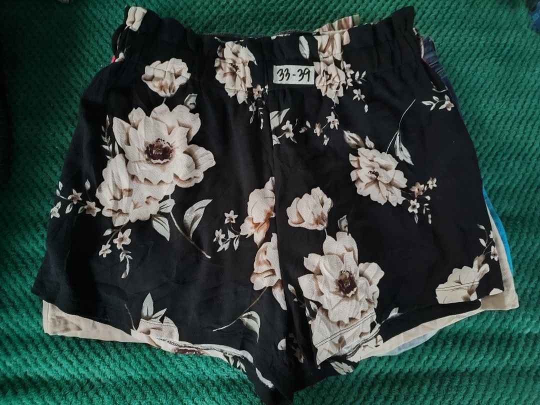 Plus size shorts (Category: Shorts) located in Pagadian. Submitted by shielaso (Listing ID 1461582878, Image 3). Description: 100-150 large to 3XL US Brand.