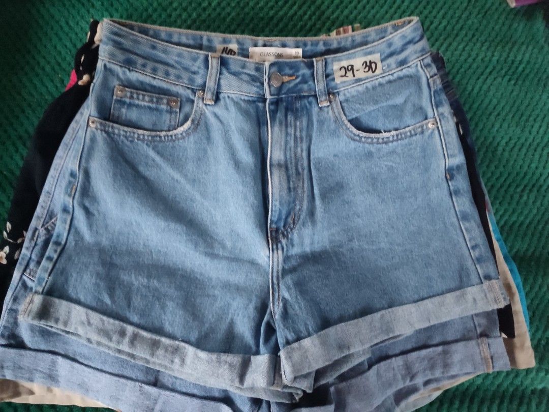 Plus size shorts (Category: Shorts) located in Pagadian. Submitted by shielaso (Listing ID 1461582878, Image 1). Description: 100-150 large to 3XL US Brand.
