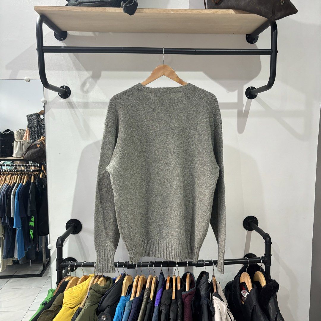 Polo by Ralph Lauren Lambswool sweater (Category: Coats, Jackets and Outerwear) located in Bambang. Submitted by heats777 (Listing ID 1461680015, Image 3). Description: Excellent condition No issues Size: 105 on tag best fit large to xl.