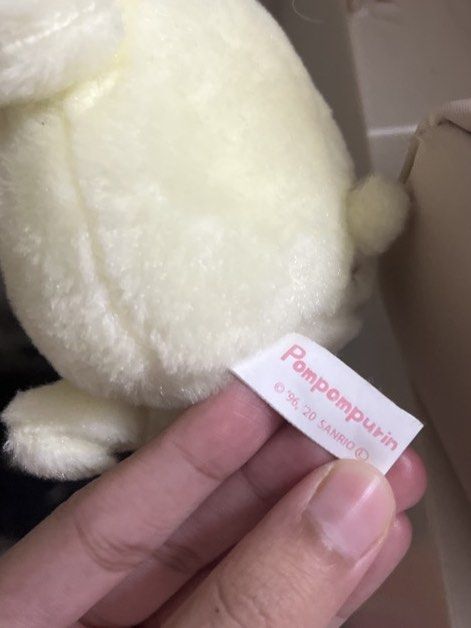 Pompompurin Keychain Authentic (Category: Other Stationery & Craft) located in Shah Alam. Submitted by preloveclothezz (Listing ID 1461612113, Image 3). Description: add on rm8 for postage condition like new .