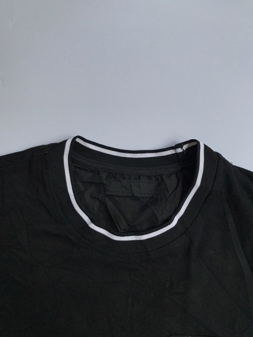 PRADA SHIRT (Category: Tshirts & Polo Shirts ) located in Aurora. Submitted by thrillthriftfinds123 (Listing ID 1461616052, Image 3). Description: PRADA SHIRT SIZE MEDIUM NO ISSUE GOOD CONDITION POCKET LOGO DESIGN 9.5 COLOR RATE .