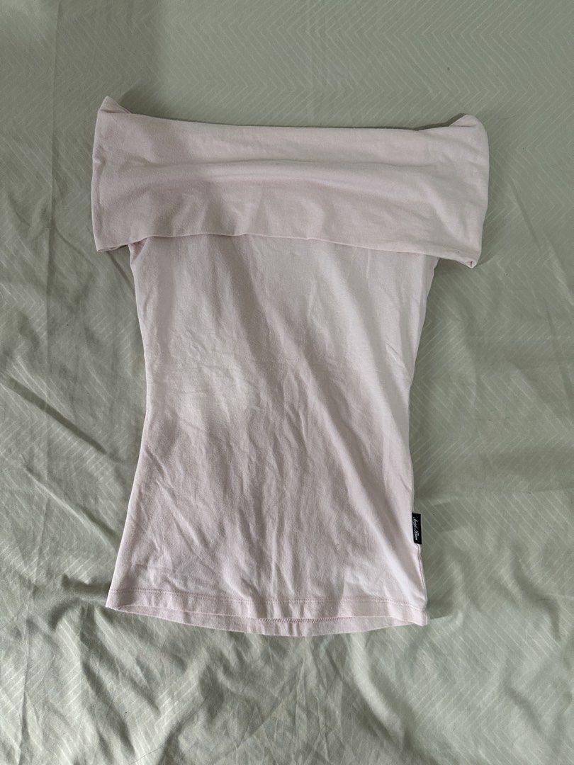 Pradies Pink Off-Shoulder Top (Category: Blouses) located in Lipa City. Submitted by chiechums (Listing ID 1461630004, Image 3). Description: - Cute pink off-shoulder top from Pradies - Made with soft, comfortable fabric - Can be worn on or off the shoulders for versatile styling - Perfect for casual outings or dressing up - Designed for a snug fit - Please check the label in the photo for size details.