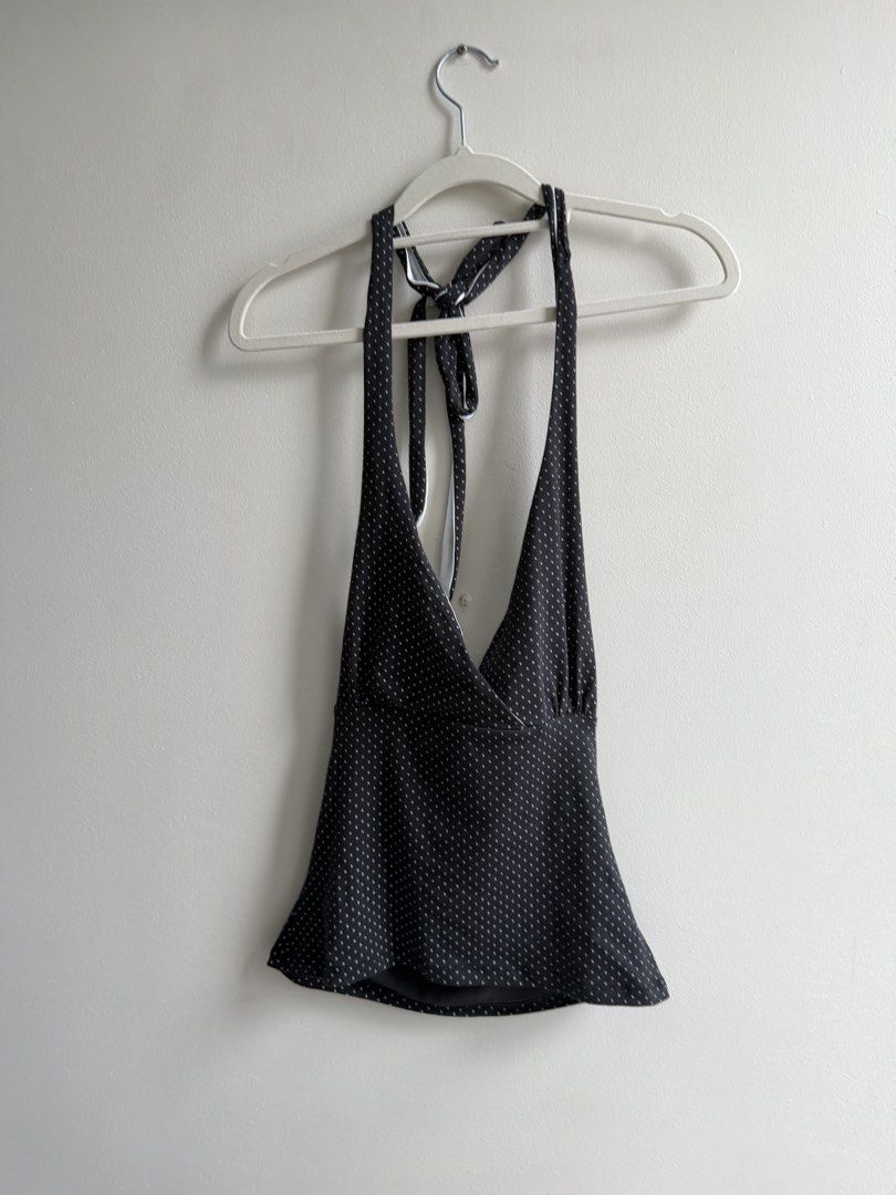 Pradies Polka Dot Halter Top Size M (Category: Sleeveless) located in Makati City. Submitted by andy0019 (Listing ID 1461614060, Image 2). Description: bought in vietnam never used rfs: wrong size.