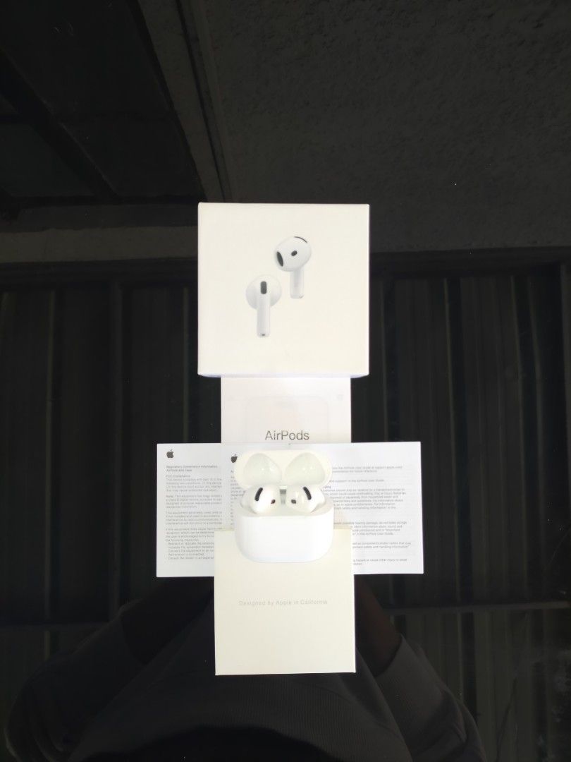 Premium Top-Graded Airpods 4th Generation (USB-C) (Category: Earphones) located in Bacoor. Submitted by istocksphhh (Listing ID 1461605043, Image 1). Description: (iStocks) Premium Top-Graded Airpods 4th Generation (USB-C) Top-Graded, New, No issue, Ready to use, All features are working, Pass for low-ball respect each other time, Open for Video or VC for assurance, Wag nakawin ang photo if not Reseller or Wholesaler. If ano po ang nasa picture a