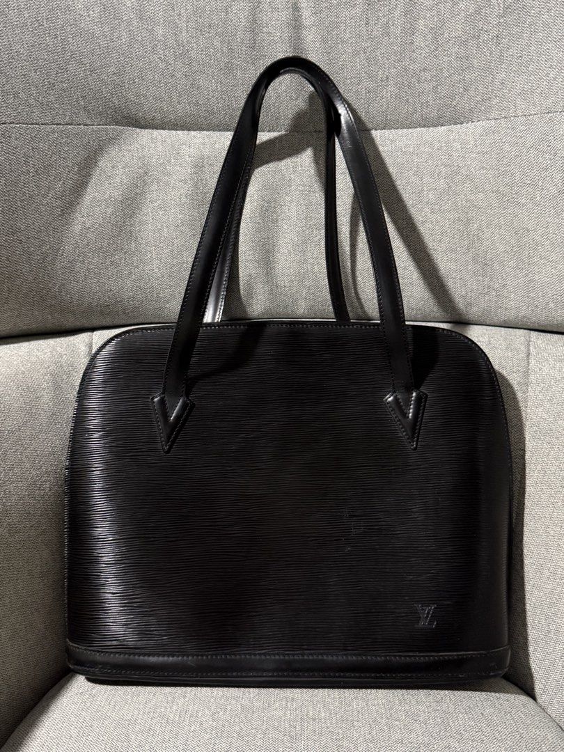 Preowned Louis Vuitton Bags Take All (Category: Shoulder Bags) located in Quezon City. Submitted by mickeyyuri_0619 (Listing ID 1461769657, Image 1). Description: Preowned Authentic LV Bags Take All LV Black Epi Leather Lussac Tote Bag LV Monogram Bucket LV Monogram Papillon Kindly see photos for the Serial number of each bag for authenticity. Well used LV Bags Take All As is where Is No More Box, No Dust Bags No Certificate But all authentic ✳️K