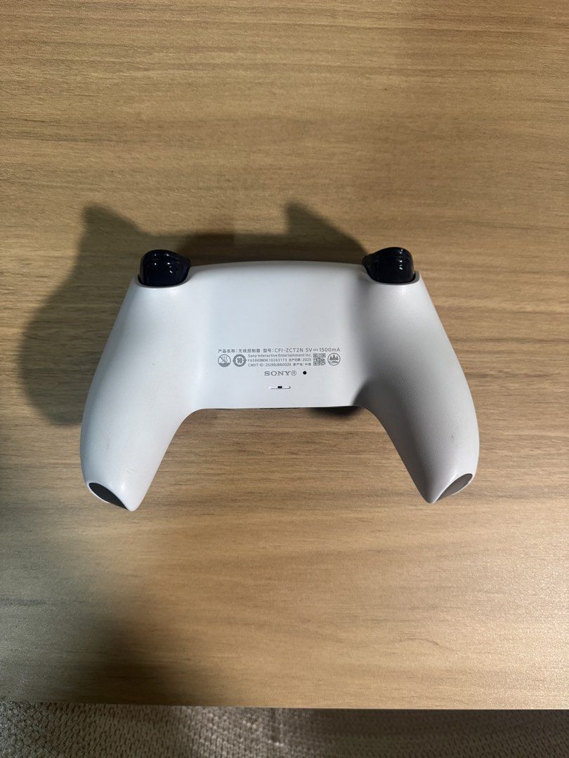 PS5 controller (Category: Controllers) located in Singapore. Submitted by sparo.sg (Listing ID 1461722762, Image 3). Description: I have 2 controllers.
