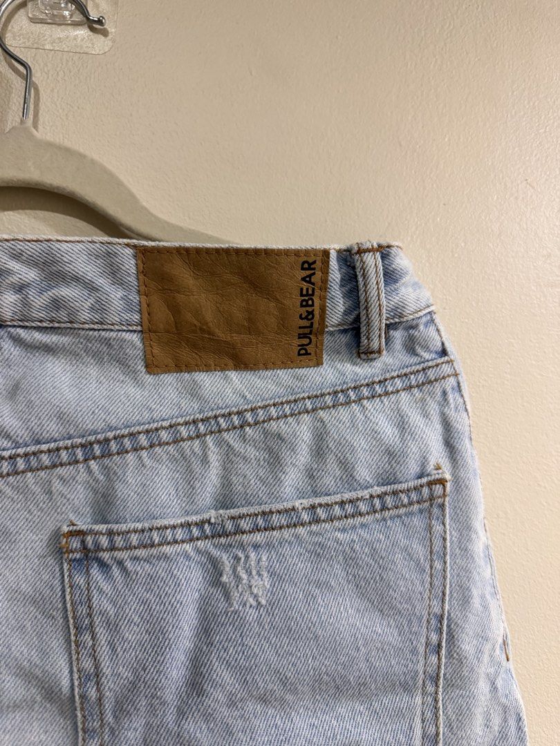 Pull & Bear Light Wash Ripped Denim Mini Skirt (Category: Skirts) located in Paranaque City. Submitted by simplylizzy (Listing ID 1461751424, Image 2). Description: - Light wash denim mini skirt - Brand: Pull & Bear - 28-30 waistline ✅ As described and shown in photos. Please review all photos and the description before offering. Feel free to ask for more photos or details, happy to send. All sales are final..