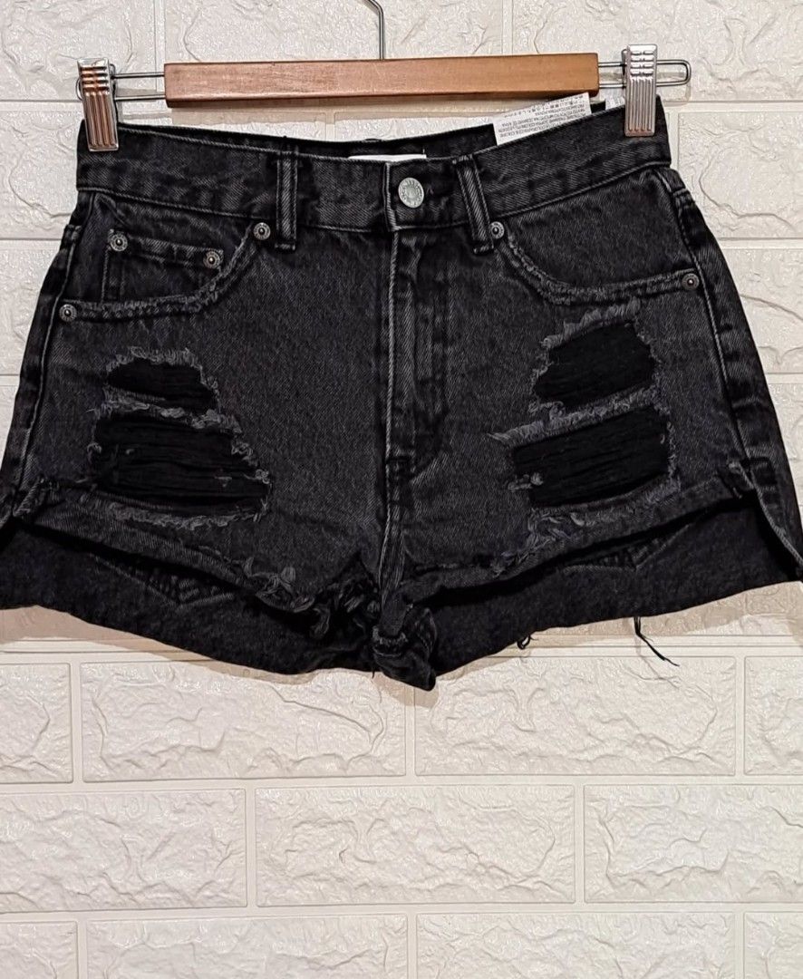 Pull & Bear Rippes Black Denim (Category: Shorts) located in Taguig. Submitted by authprelovedonlineshop2 (Listing ID 1461693797, Image 2). Description: Pull & Bear Rippes Black Denim Excellent Condition High Waist Eur34( Waist 24 inches) L27cm Php288 🍀All items are preloved unless stated as brand new. 🍀Please manage your expectations. Major flaws will be indicated, if any. 🍀Color may vary due to lightning and photography. 🍀Always read the ca