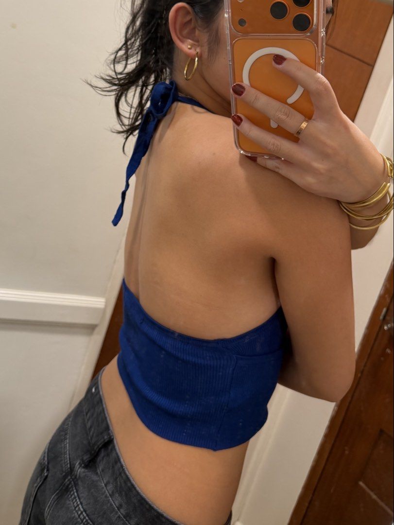 PULL&BEAR Haltered Cropped Top (Category: Others Tops) located in Manila. Submitted by beysclosett (Listing ID 1461760337, Image 2). Description: - never used - good condition - fabric is thick, soft, and stretchy - flattering .