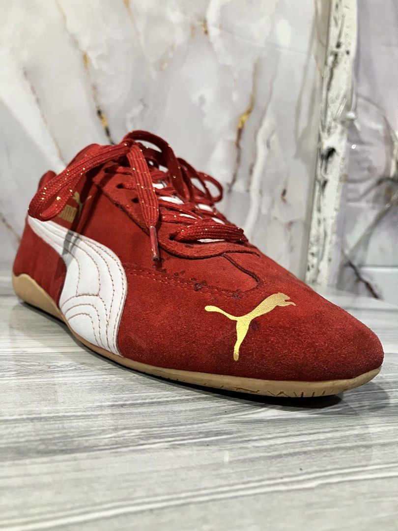 PUMA RED SUEDE OG SNEAKERS SIZE 9 MEN (Category: Sneakers) located in General Mariano Alvarez. Submitted by adonid (Listing ID 1461667990, Image 2). Description: PUMA RED SUEDE OG SNEAKERS ORIGINAL PUMA RED SUEDE OG SNEAKERS GOOD CONDITION NORMAL SIGN OF USAGE ONLY SIZE 9 MEN.