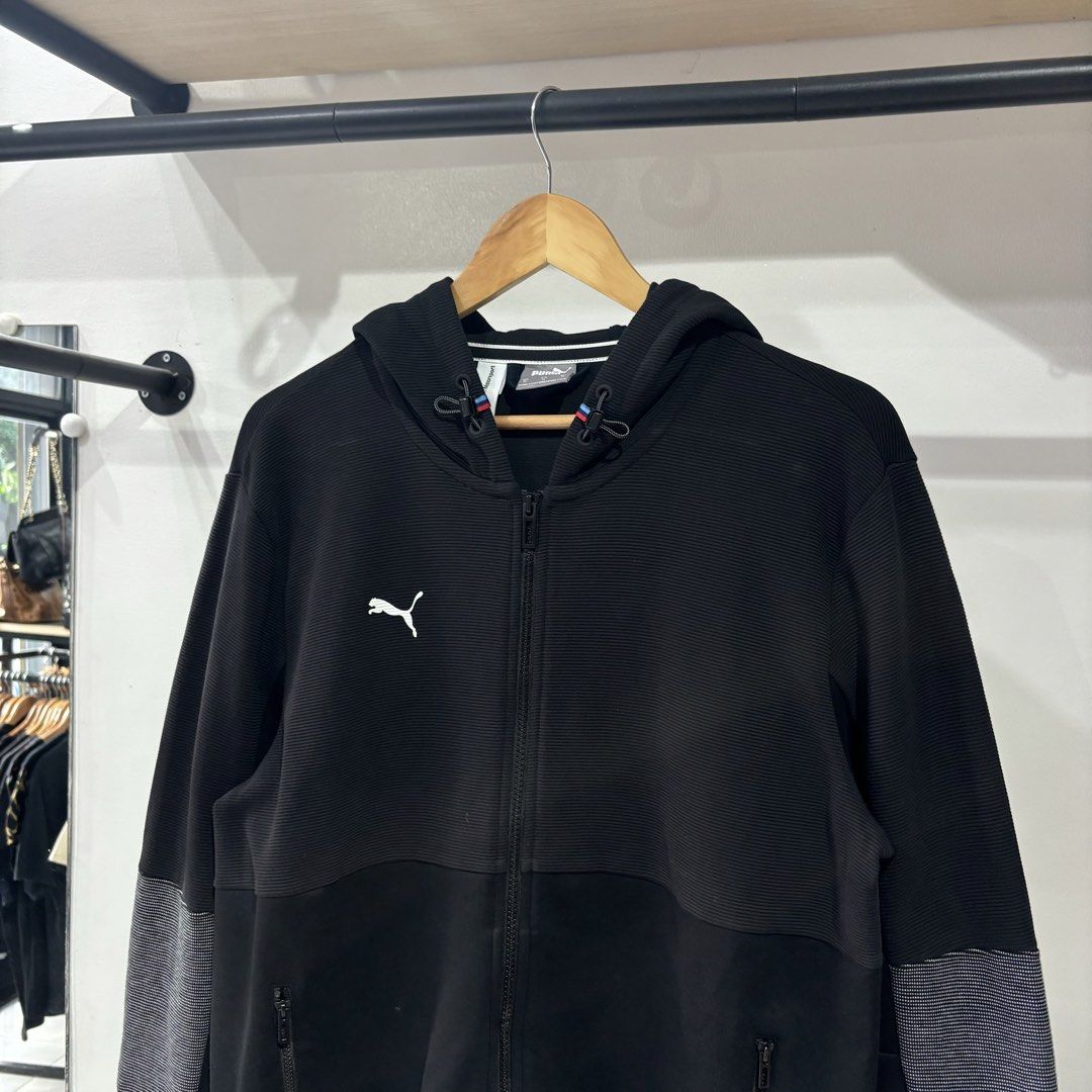 Puma x BMW sample zip up hoodie (Category: Coats, Jackets and Outerwear) located in Bambang. Submitted by heats777 (Listing ID 1461678940, Image 1). Description: Excellent condition No issues Size: M.