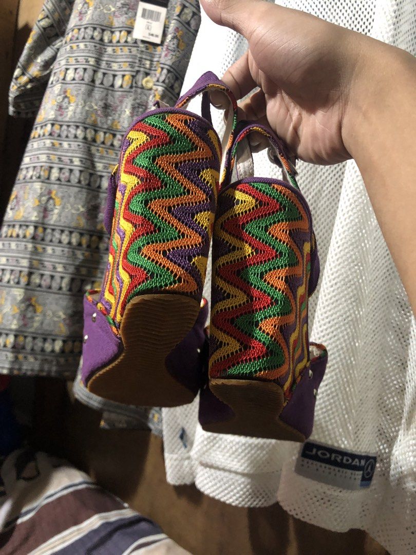 Purple Woven Wedge Sandals with Zigzag Pattern (Category: Wedges) located in Manila. Submitted by bakithrift213 (Listing ID 1461734612, Image 3). Description: - Funky purple wedge sandals - Colorful zigzag woven pattern on front and heel - Adjustable ankle strap for a secure fit - Platform sole with sturdy rubber base - Adds a unique pop of color to any outfit - 21 dimes nya centimeter.