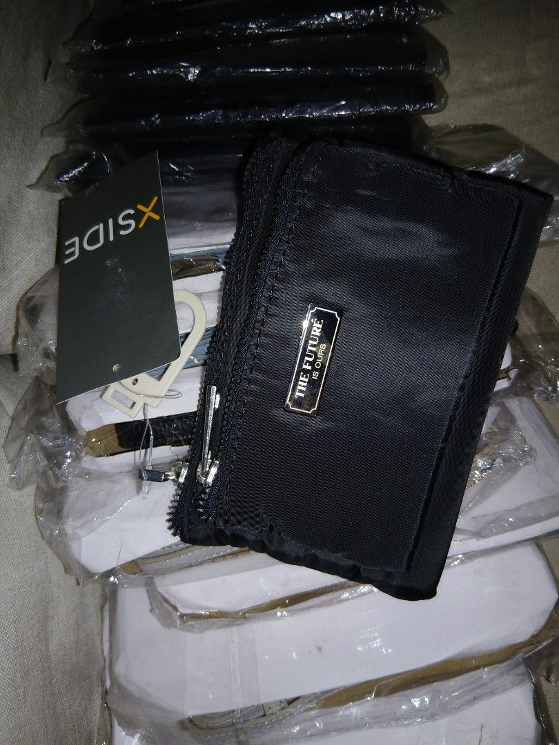 PURSE LIMITED OR RARE (Category: Wallets & Card holders) located in Calumpit. Submitted by collectionspurses (Listing ID 1461574659, Image 2). Description: Ganda! brand new! perfect lang gift this holiday season!.