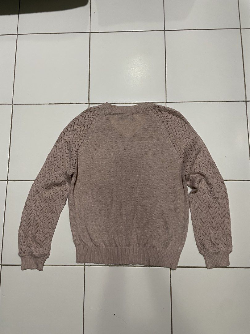 Raglan Sleeve Pointelle Knit Sweater (Category: Coats, Jackets and Outerwear) located in Dasmarinas. Submitted by angieee1208 (Listing ID 1461658863, Image 3). Description: - Size: med - Color: dusty pink - Condition: no flaws, washed - Color may vary due to lighting - DM for questions - Shipping fee shouldered by buyer - MOP: Paymaya, GoTyme, Gcash.