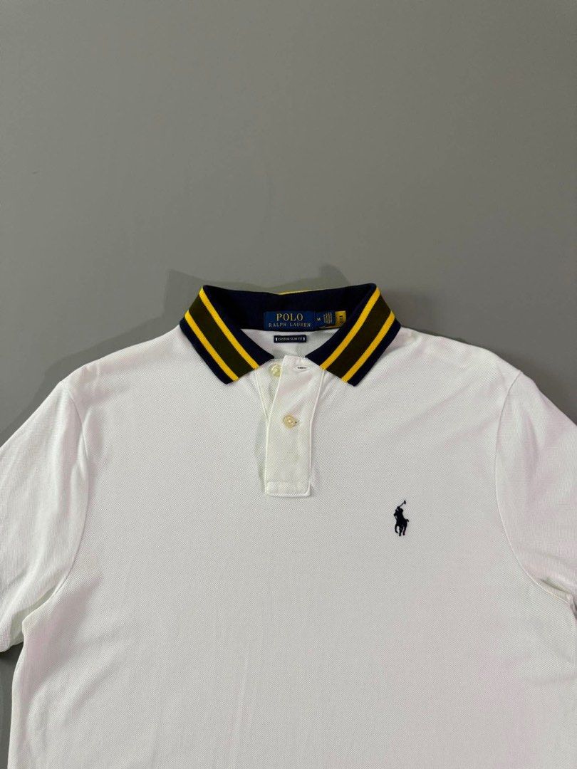 RALPH LAUREN (Category: Tshirts & Polo Shirts ) located in Guagua. Submitted by sweetboyy (Listing ID 1461613310, Image 2). Description: RALPH LAUREN EXCELLENT CONDITION / NO ISSUE SIZE MEDIUM ON TAG / DIMES L27 W21.5.