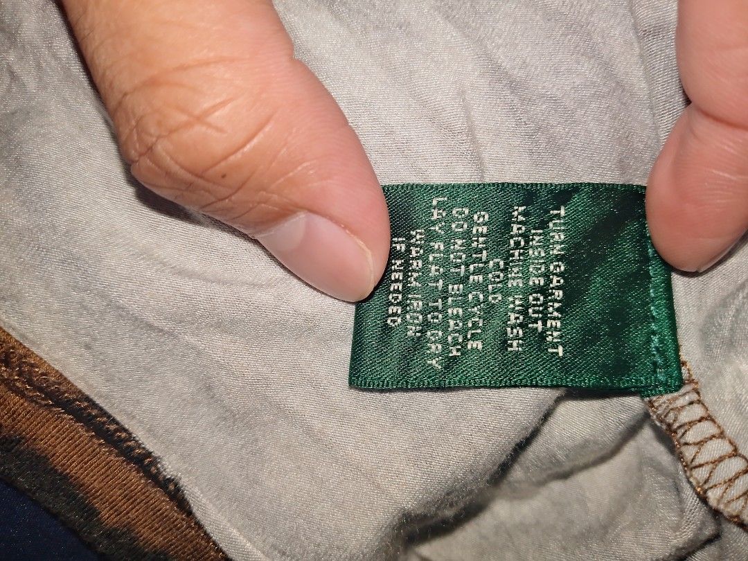 Ralph Lauren (Category: Shirts) located in Manila. Submitted by ivnnnthrftts (Listing ID 1461701125, Image 3). Description: SELLING THIS + SHIPPED LOC MUNTINLUPA GOOD CONDI AS NEW COLLOR RATE: 9.5/10.
