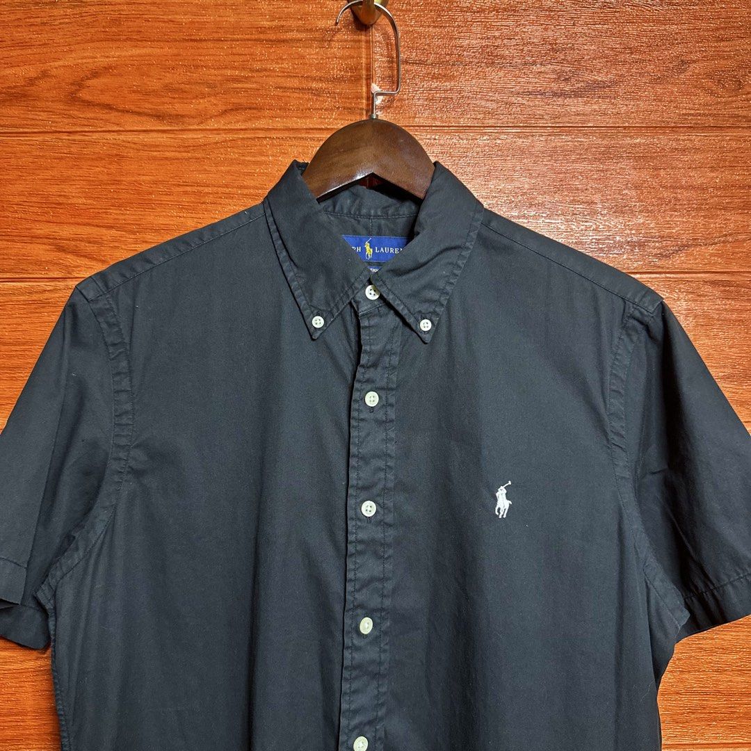 Ralph Lauren RL Feather Weight Twill Button down (Category: Formal Shirts) located in Quezon City. Submitted by donklasiko (Listing ID 1461580298, Image 3). Description: Condition: 9.5+/10 Pristine condition Issue: non Refer to the dimension 🤗 PM FOR MORE DETAILS NO RETURN, NO EXCHANGE & NO REFUND! ✅I ALSO ACCEPT TRADE/SWAP TO ANYTHING JUST DROP YOUR OFFER Please manage your expectations, this is a secondhand item. What you see is what you get �