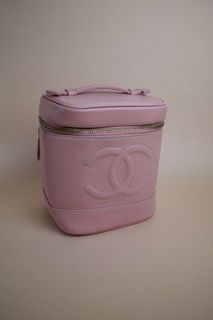 (Category: ) located in . Submitted by rylovintage (Listing ID 1461738701, Image 1). Description: .