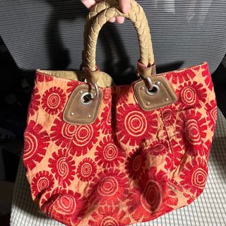 (Category: ) located in . Submitted by gingerrcat (Listing ID 1461568093, Image 1). Description: .