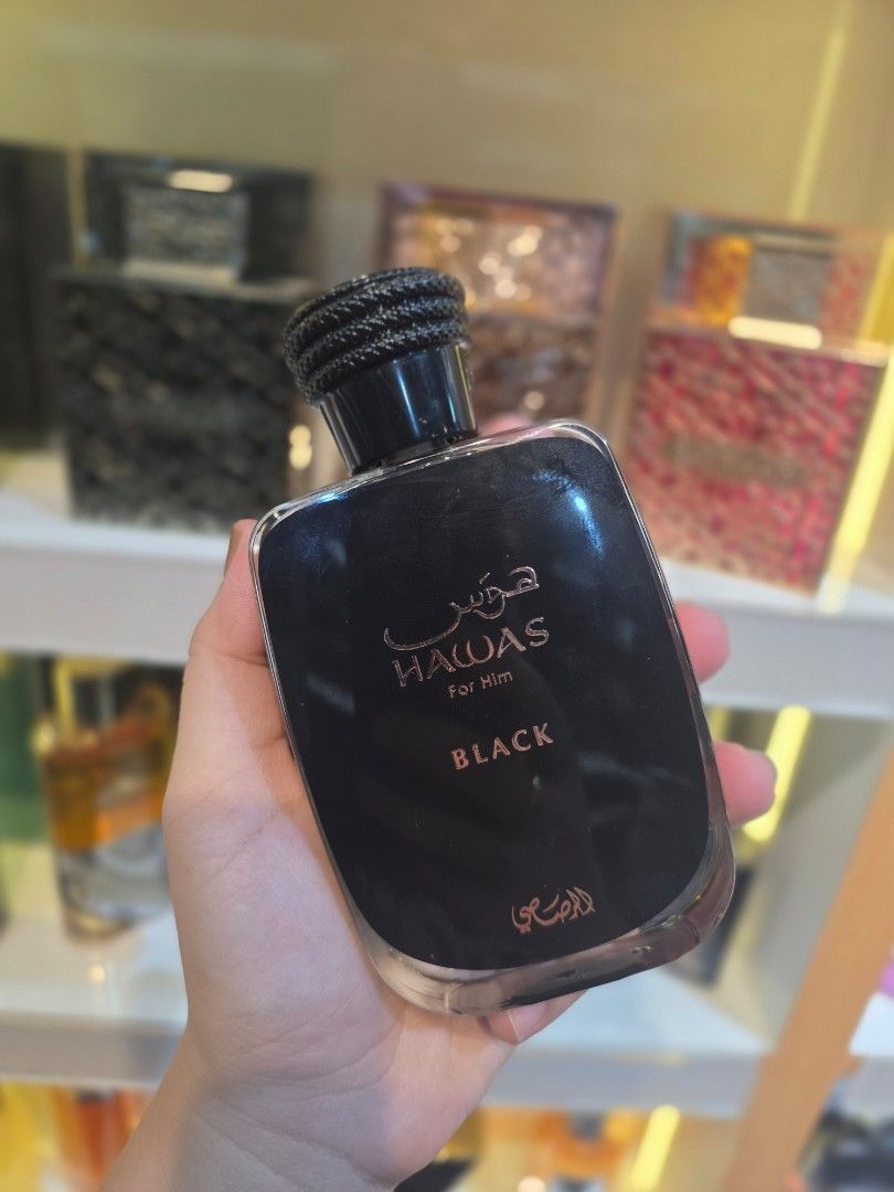 Rasasi Hawas Black 100ml (Category: Fragrance & Deodorants) located in Rodriguez. Submitted by pasabuymokaykwe_dubai (Listing ID 1461764210, Image 1). Description: ✅️Brand New ✅️From Dubai ✅️Original Hawas Black by Rasasi is a Aromatic Fruity fragrance for men. This is a new fragrance. Hawas Black was launched in 2024. Top notes are Bergamot, Pineapple and Grapefruit; middle notes are Patchouli, Cedarwood and Jasmine; base notes are Oakmoss, Wood