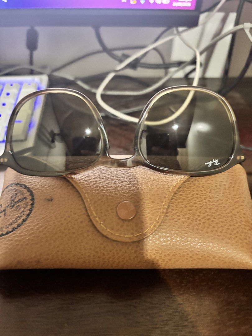 RAYBAN SUNGLASSES RB2203F (Category: Luxury Accessories) located in Manila. Submitted by candlecloudsp (Listing ID 1461602208, Image 2). Description: - NEGOTIABLE - NO ISSUE UNLI CHECK - Come with box and cleaner.