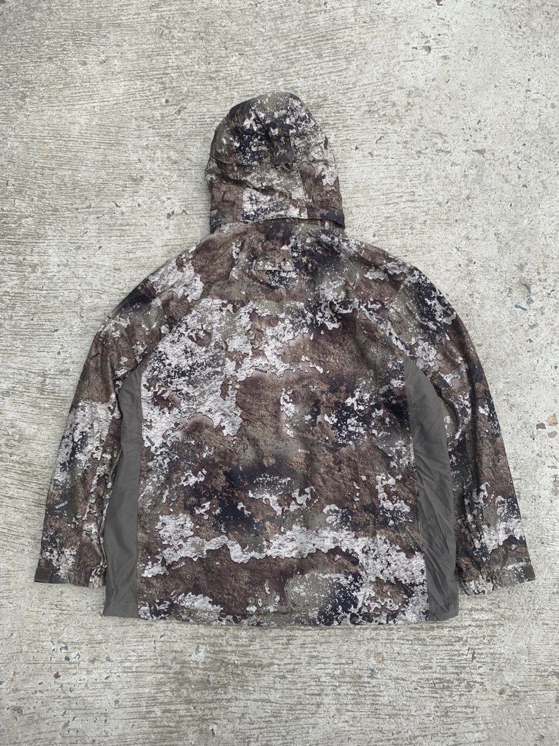 RED HEAD BRAND CO. Bass Pro Shops (Category: Coats, Jackets and Outerwear) located in Manila. Submitted by auditorlyl66124 (Listing ID 1461747435, Image 2). Description: RED HEAD BRAND CO. - “Since 1856” with the redhead duck logo. This is Bass Pro Shops’ Dimes:26.5 - 31 Hood: Attached, adjustable Front: Full zip with storm flap Pockets: 2 large lower cargo flap pockets, 1 chest zip pocket Cuffs: Velcro adjustable tabs Side panels: Solid grey for