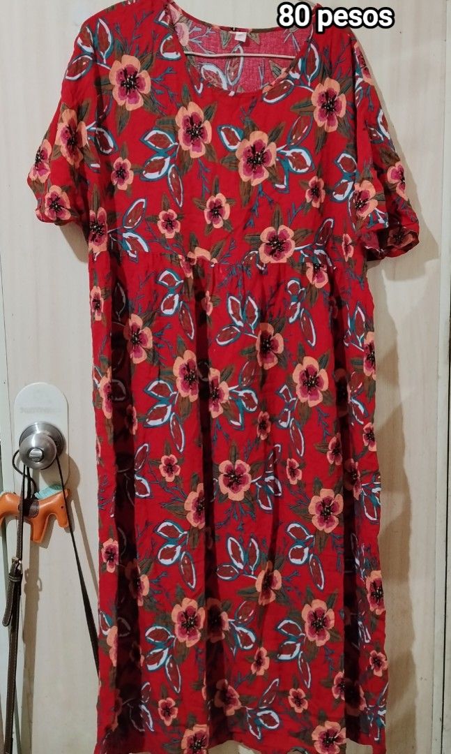 Red Maxi Dress (Category: Dresses) located in Cebu City. Submitted by anythingpretty04 (Listing ID 1461681923, Image 1). Description: like new , Chalis material. super comfy sootin ..