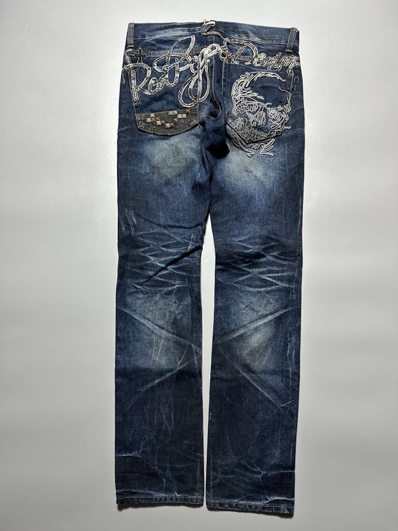 Red pepper (Category: Jeans) located in Legazpi City. Submitted by lootsi (Listing ID 1461702125, Image 1). Description: .