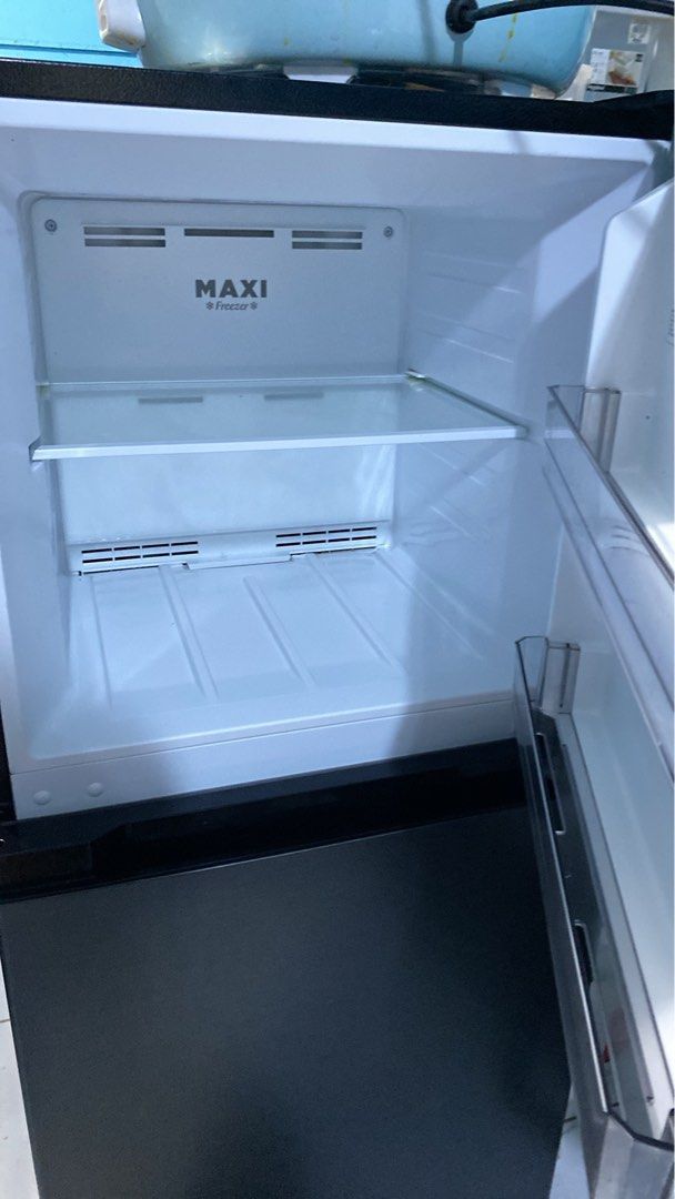 Refrigerator 5ft 2 doors inverter. (Category: Refrigerators and Freezers) located in Pasig City. Submitted by acedagreat02 (Listing ID 1461635542, Image 2). Description: Just bought this 7 months ago for 17k at Sm. Super tipid sa kuryente, malawak yung loob ng freezer. .
