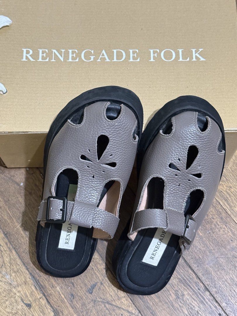 Renegade Folk Figures Chunky Mules (Category: Flats & Sandals) located in Taytay. Submitted by frenchiemum21 (Listing ID 1461719717, Image 2). Description: Size: 6 Color: Dark Taupe With box and receipt (bought from RF Podium).