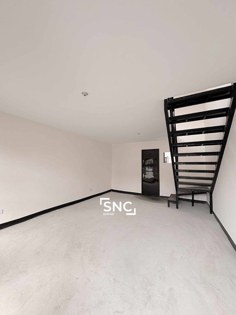 Rent to own (Category: House & Lot) located in Manila. Submitted by ms_jane1226 (Listing ID 1461731657, Image 3). Description: 5k cashout no downpayment , up&down with car parking , and pet friendly message me for more details Thankyou!💌🩷.