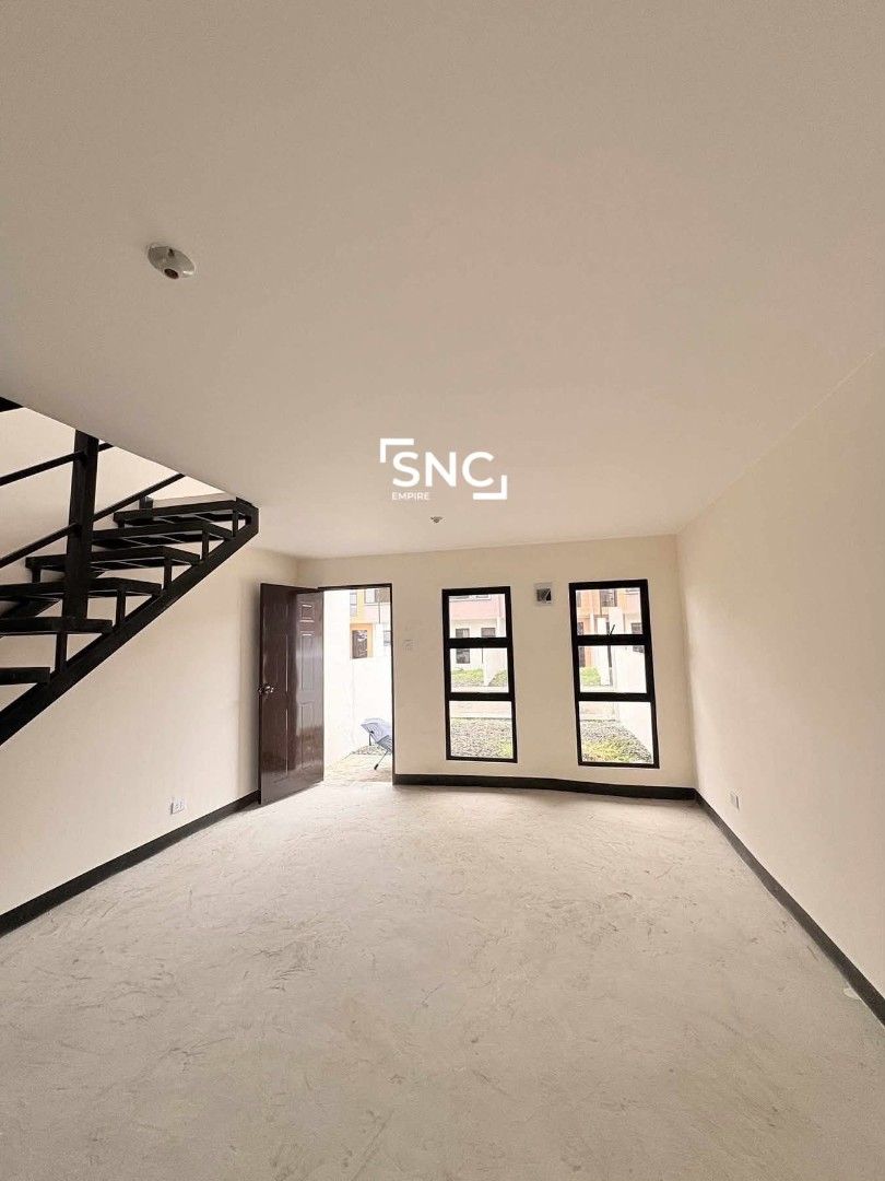 Rent to own (Category: House & Lot) located in Manila. Submitted by ms_jane1226 (Listing ID 1461731657, Image 2). Description: 5k cashout no downpayment , up&down with car parking , and pet friendly message me for more details Thankyou!💌🩷.
