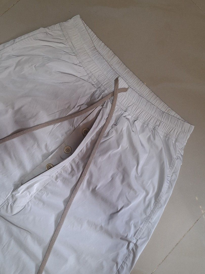 Rick Owens / Walrus S/S 17 Drawstring Shorts ( Authentic ) (Category: Shorts) located in Cebu City. Submitted by thehiddengemsbykid (Listing ID 1461709275, Image 2). Description: Rick Owens Walrus S/S 17 Collection Color: Light Grey Material: 100% Polyester Features: Elasticated waistband with drawstring, button fly closure Origin: Made in Italy Size : 36 Waist - 28 up to 36 max Length - 25 Leg Opening - 9.5 Like new / Condition No issues 20,000 