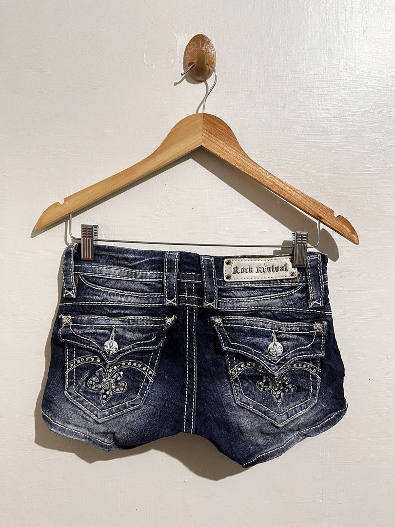 ROCK REVIVAL DISTRESSED SHORT (Category: Shorts) located in Sagay. Submitted by jan_arvene (Listing ID 1461763050, Image 2). Description: ROCK REVIVAL DISTRESSED DENIM SHORR.