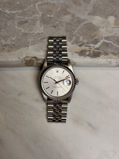 (Category: ) located in . Submitted by LuxPieces (Listing ID 1461752731, Image 1). Description: .