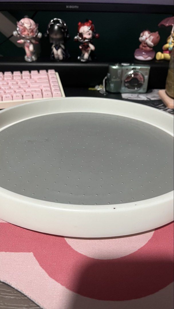 Rotating Makeup, Skincare and Perfume Organizer (Category: Accessory Holder, Box & Organizers) located in Taguig. Submitted by raiii_nyevs (Listing ID 1461726435, Image 1). Description: RFS: Decluttering Flaws: - Wala lang po yung isang rubber pad sa ilalim, medyo manipis na rin yung ibang pads. - Stained po yung ilalim, from dusts (pinupunasan po kasi ng wet wipes tas air dry kaya dumikit dusts).