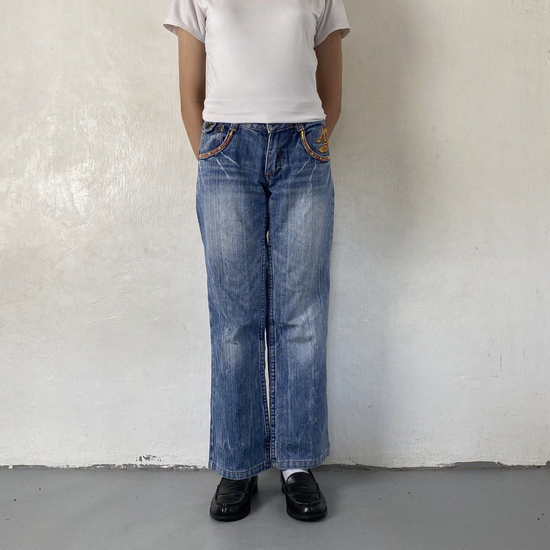 RPB👖| Light Blue with Fire Patch Design (Category: Jeans) located in Bulacan. Submitted by orc.ph (Listing ID 1461638893, Image 2). Description: RPB👖| Light Blue with Fire Patch Design Jeans Material Used: Cotton - Light Blue - Belt Loop Attached - Zipper and Button Closure - Patch Fire Design - Straight Cut Jeans - Casual - Semi Formal - Streetwear -Size: L -Waistline: 30" -Length: 34.5" -Thighs: 10" -Leg Opening: 8" -Rise: 8" Model: ‘’5’0, 38