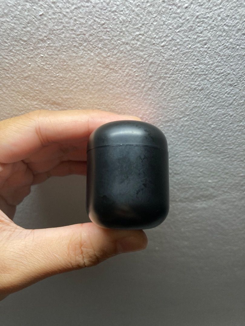 Sabbat X12 Pro (Category: Earphones) located in Manila. Submitted by ehemcoughnut (Listing ID 1461724850, Image 3). Description: Product Information: with minor scratches and defects no issues on functionality - pairs well with IOS and android devices - great sound - even low volume of music blocks most of background noise due to the shape of the earbuds - button on each earbud is functional for play/pause and skipping tracks - long battery life 