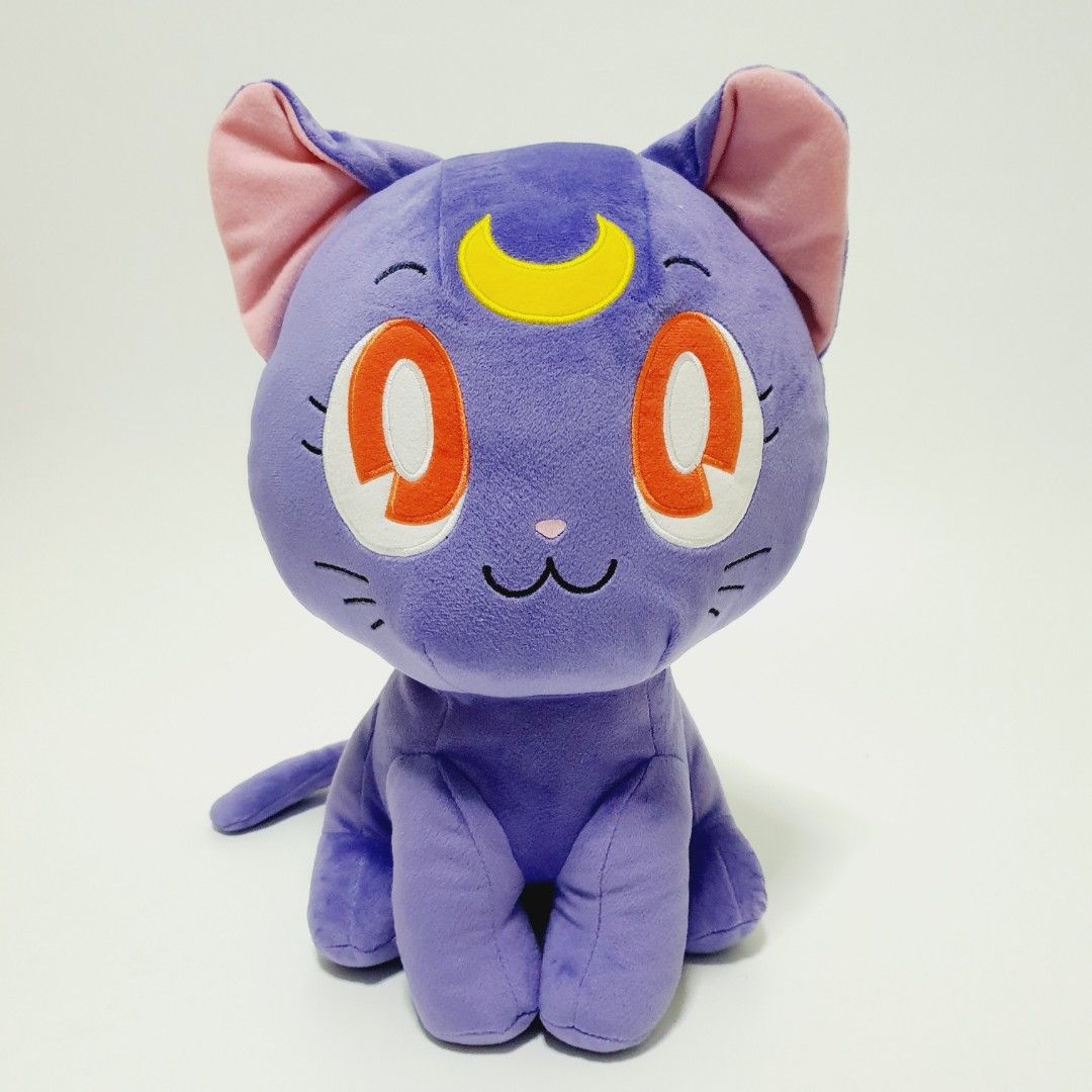 Sailor Moon Big Plush Luna & Artemis Set (Category: Plushies & Soft Toys) located in Taytay. Submitted by kyo.mono (Listing ID 1461575199, Image 2). Description: 💟Follow us on IG: kyo.mono for faster replies TikTok: kyo.mono_ for videos and review Brand new with paper tag Auth from Japan Actual photo posted Approx. 13" Sold as set.
