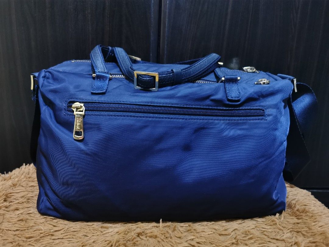 Salad Shoulder/ Crossbody Bag (Category: Cross-body Bags) located in Aringay. Submitted by ycels_purselove (Listing ID 1461739506, Image 2). Description: PAMIGAY SALE! Salad Shoulder/Crossbody Bag w/ adjustable straps *a lot of compartments.