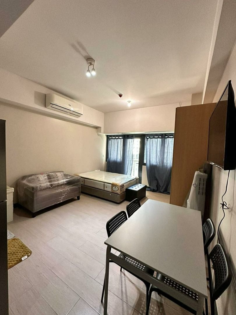 Salcedo Sky Suite Condo for RENT (Category: Apartments & Condos) located in Makati City. Submitted by mamheilavgb (Listing ID 1461587551, Image 1). Description: 17th floor Fully Furnished 40k/Month Inclusive of Dues 1 month advance 2 months deposit Open for viewing newly turnover unit.