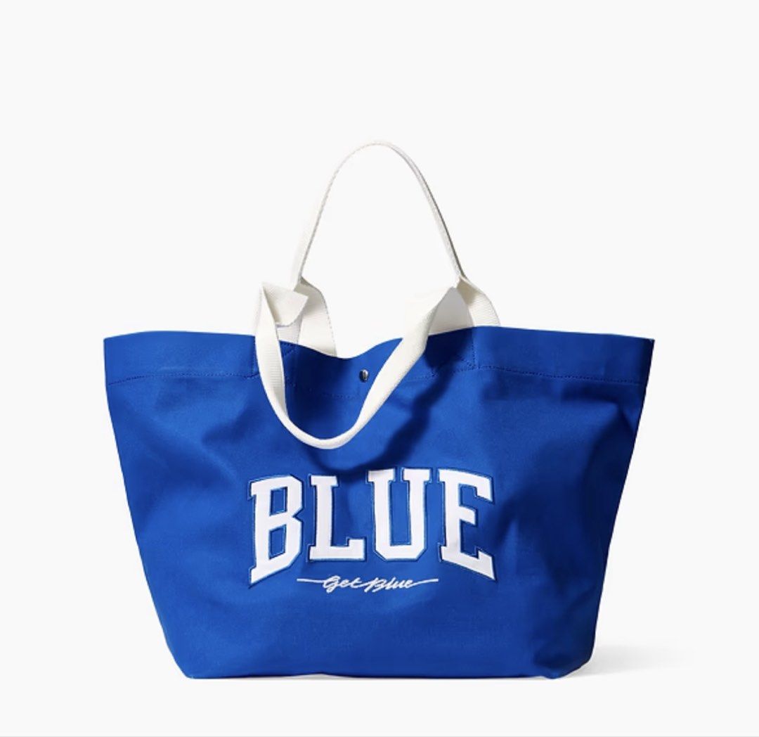 Sale - Gap Blue Tote (Category: Tote Bags) located in San Juan, La Union. Submitted by clothedbyaya (Listing ID 1461712900, Image 1). Description: ✨ CANADA PRE-ORDER PASABAY ✨ 📌 Order Details & Payment Terms Deposit: 60% Downpayment required to reserve your item Balance: Remaining balance payable within 2 months Dispatch: Item will be shipped immediately once fully paid 🚚 Shipping Options FREE Air Cargo: via LBC (Pouch size ONLY) (up to 1 pound